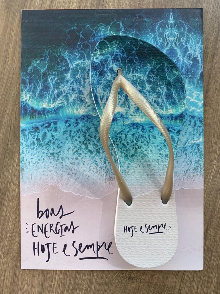 Chinelo e kit personalizado