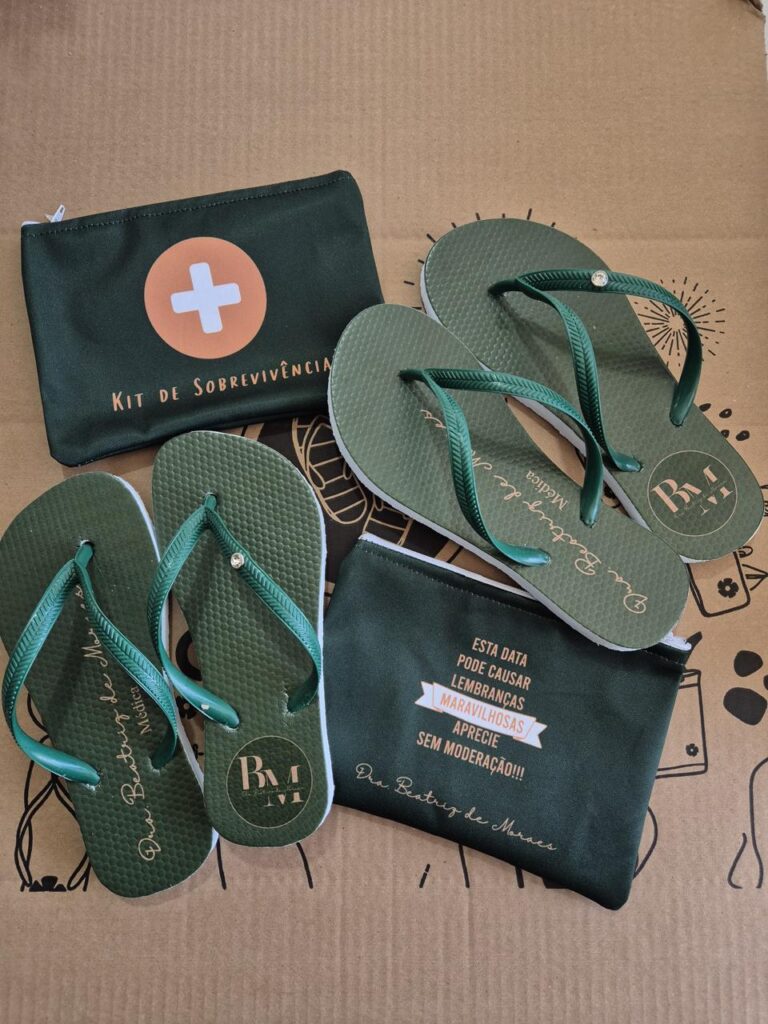 chinelos personalizados e carteiras personalizadas formatura