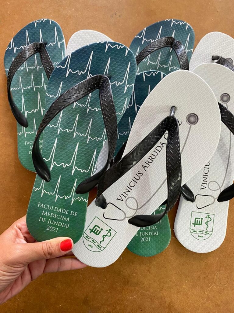 chinelos personalizados para formatura com estampa exclusiva
