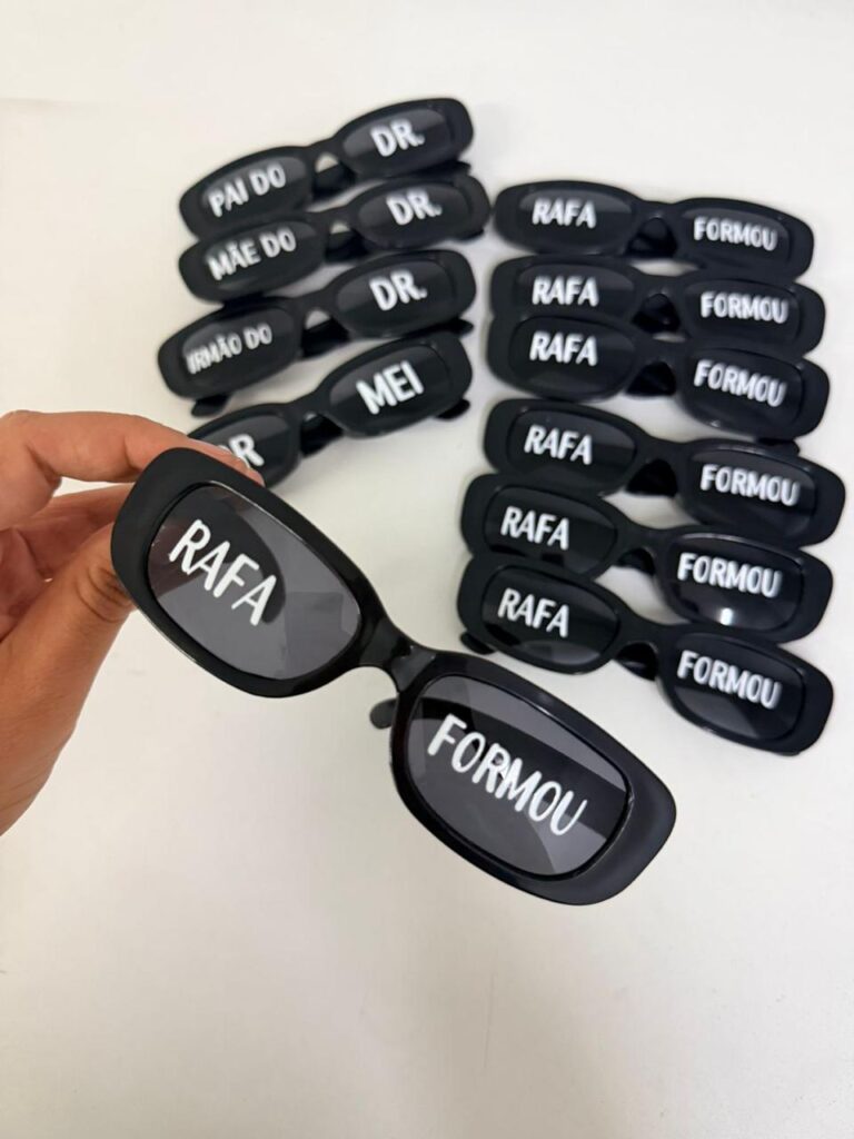kit personalizado com óculos para lembrancinhas de formatura